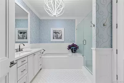 2000 Royal Court #2103/2105, North Hills, NY 11040 - Photo 13