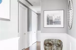 2000 Royal Ct, North Hills, NY 11040 - Photo 11