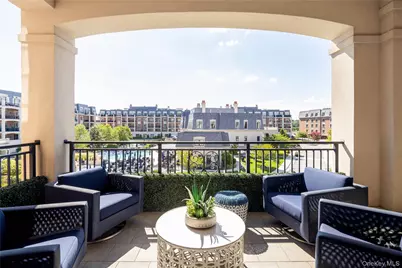 2000 Royal Court #2103/2105, North Hills, NY 11040 - Photo 1