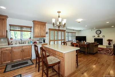 27 Dale Drive, Farmingdale, NY 11735 - Photo 13