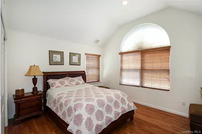 27 Dale Drive, Farmingdale, NY 11735 - Photo 23