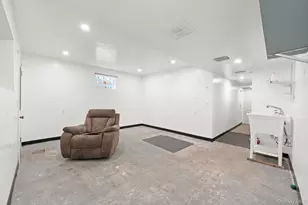 160 Stephens Ave, Bronx, NY 10473 - Photo 15