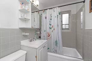 224-02 Stronghurst Ave, Queens Village, NY 11427 - Photo 11