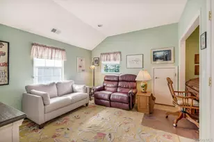 537 Highland Ct, Moriches, NY 11955 - Photo 5