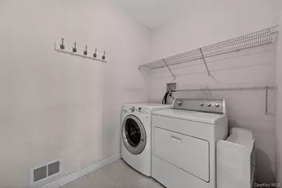 2806 Cherry Tree Way, New Windsor, NY 12553 - Photo 23