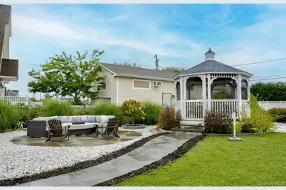 2 Bayview Avenue E, Lindenhurst, NY 11757 - Photo 39