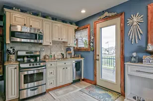 2 Bayview Ave E, Lindenhurst, NY 11757 - Photo 11