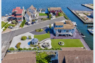2 Bayview Avenue E, Lindenhurst, NY 11757 - Photo 1