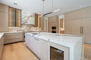 8 Dogwood Hill, Brookville, NY 11545 - Photo 17