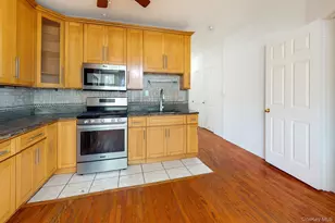 146-19 Lakewood Ave, Jamaica, NY 11435 - Photo 3