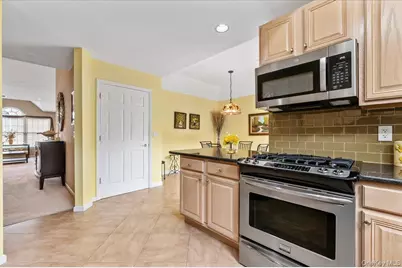 108 Joseph Lane, Dix Hills, NY 11746 - Photo 9