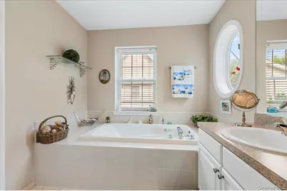 108 Joseph Lane, Dix Hills, NY 11746 - Photo 25