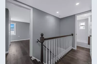 6 E Barclay Street, Hicksville, NY 11801 - Photo 15