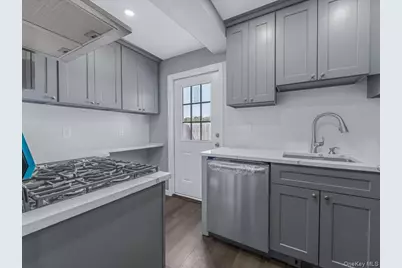 6 E Barclay Street, Hicksville, NY 11801 - Photo 13