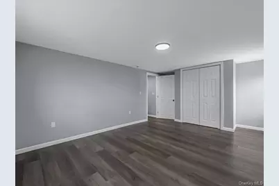 6 E Barclay Street, Hicksville, NY 11801 - Photo 17