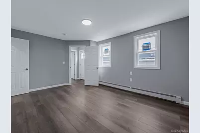 6 E Barclay Street, Hicksville, NY 11801 - Photo 9