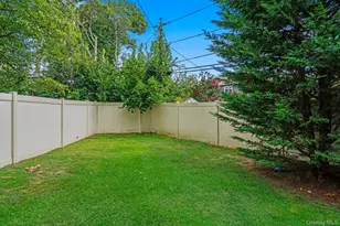 114 Seaman Rd, Jericho, NY 11753 - Photo 33