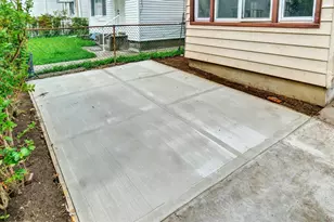 3 Walnut Pl, Great Neck, NY 11021 - Photo 5