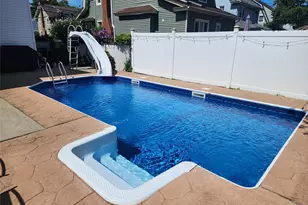 85 Oakland Ave, Lynbrook, NY 11563 - Photo 19