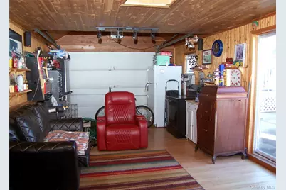 85 Oakland Avenue, Lynbrook, NY 11563 - Photo 17