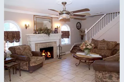 85 Oakland Avenue, Lynbrook, NY 11563 - Photo 3