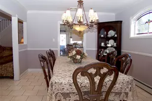 85 Oakland Ave, Lynbrook, NY 11563 - Photo 9