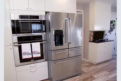 85 Oakland Avenue, Lynbrook, NY 11563 - Photo 7