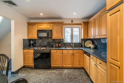 141-16 11th Avenue, Whitestone, NY 11357 - Photo 37