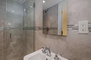 141-16 11th Ave, Whitestone, NY 11357 - Photo 19