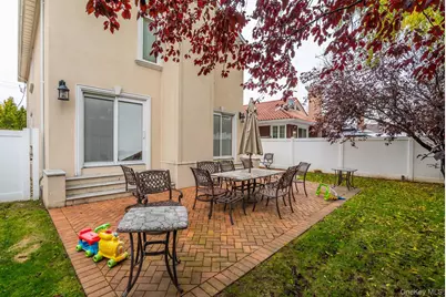 141-16 11th Avenue, Whitestone, NY 11357 - Photo 5