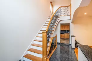 141-16 11th Ave, Whitestone, NY 11357 - Photo 35