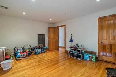 141-16 11th Avenue, Whitestone, NY 11357 - Photo 33