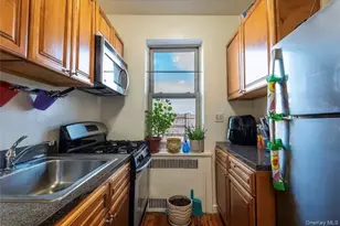 2190 Boston Rd, Bronx, NY 10462 - Photo 11