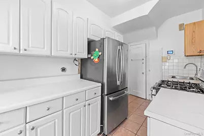 3329 Wilson Avenue, Bronx, NY 10469 - Photo 5