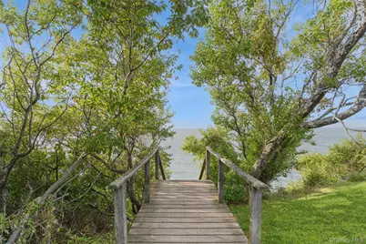 11005 Main Road, East Marion, NY 11939 - Photo 23