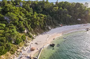 11005 Main Rd, East Marion, NY 11939 - Photo 25