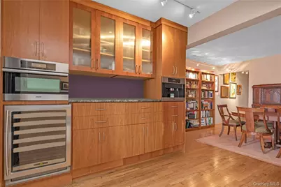 79-10 34th Avenue #7X, Jackson Heights, NY 11372 - Photo 5