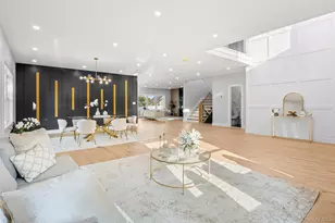 19 Mead Ln, Westbury, NY 11590 - Photo 31