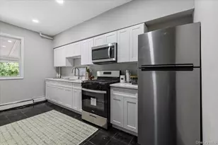 114-25 Bedell St, Jamaica, NY 11434 - Photo 9