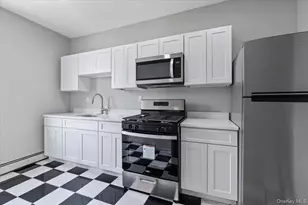 114-25 Bedell St, Jamaica, NY 11434 - Photo 15