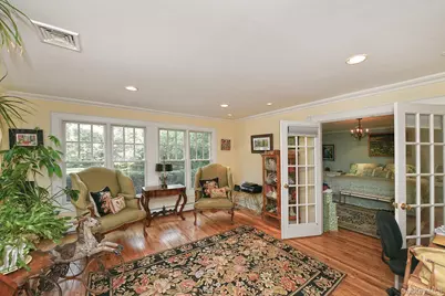 21 W Mall Drive, Huntington, NY 11743 - Photo 17