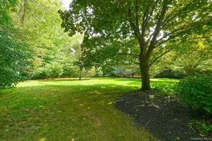 21 W Mall Dr, Huntington, NY 11743 - Photo 37