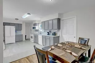 125 Grand Ave, Shirley, NY 11967 - Photo 9