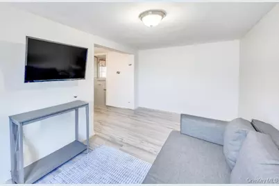 338 Stewart Avenue, Bethpage, NY 11714 - Photo 25