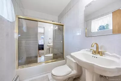 338 Stewart Avenue, Bethpage, NY 11714 - Photo 21