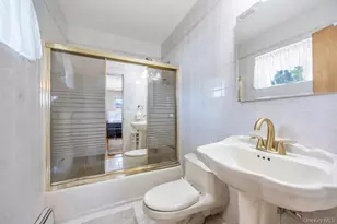 338 Stewart Ave, Bethpage, NY 11714 - Photo 21