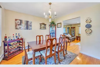 338 Stewart Avenue, Bethpage, NY 11714 - Photo 7