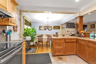 41 Jackson Ave, Mineola, NY 11501 - Photo 7