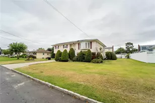 56 Suffolk Ave, West Babylon, NY 11704 - Photo 29