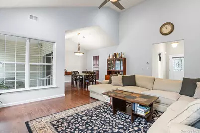 37 Constantine Way, Mount Sinai, NY 11766 - Photo 9